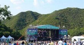 北京延庆探戈坞音乐谷(八达岭高速水关长城出口东侧) 北京延庆探戈坞音乐谷(八达岭高速水关长城出口东侧)